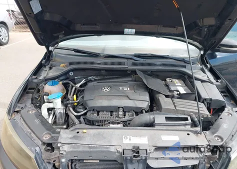 2014 Volkswagen Jetta 1.8T Se z USA, uszkodzony, nr VIN 3VWD17AJ5EM219973